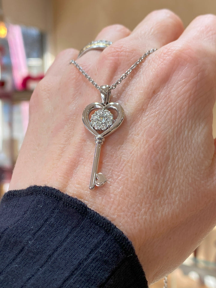 18K White Gold Heart Key Diamond Cluster Pendant