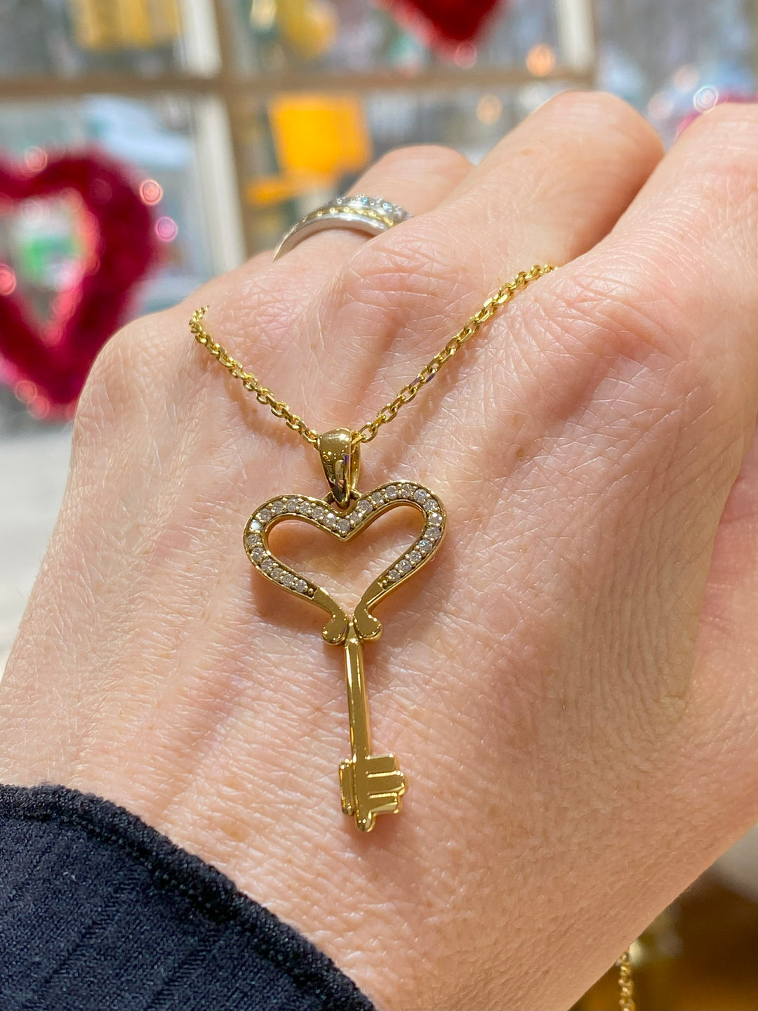 18K Gold Heart-Shaped Diamond Key Pendant